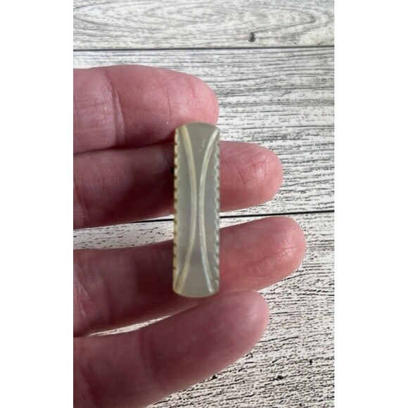 Vintage Mother of Pearl Scarf Clip 1.25" - Picture 4 of 5